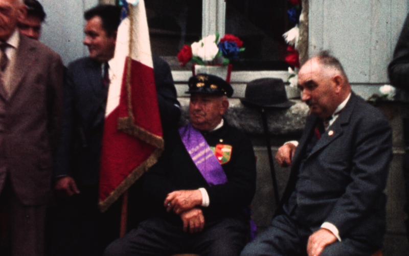 0933FH0002_1966_Fleur_Buzancy_hommes_assis